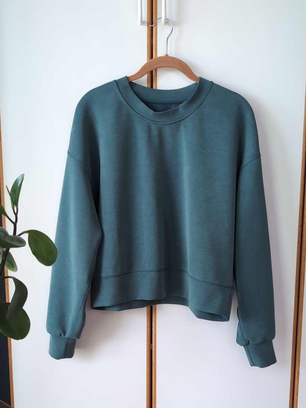 Lululemon Perfectly Oversized Crop Crew Softstreme 6 Green Jasper Teal - Picture 6 of 10
